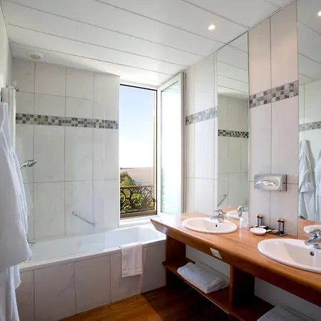 Chateau Grattequina Hotel 4*