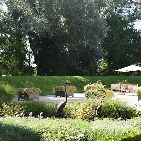 Chateau Grattequina Hotel 4*