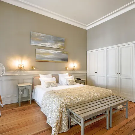 Chateau Grattequina Hotel 4*