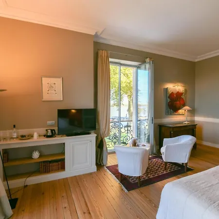 Hotel Chateau Grattequina 4*