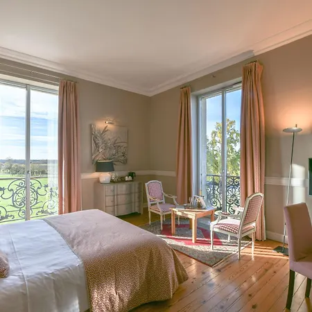Hotel Chateau Grattequina 4*