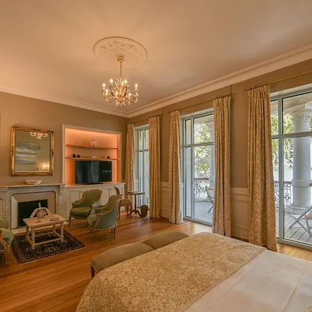 Chateau Grattequina Hotel