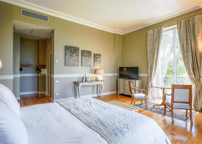 Hotel Château Grattequina 4*