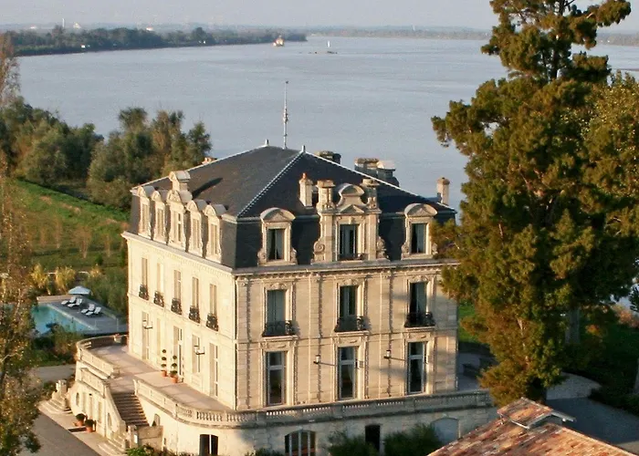 Hotel Chateau Grattequina 4*